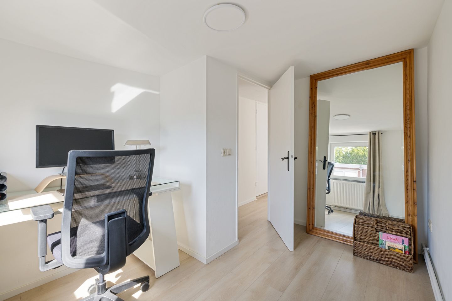 Photo 35 of Van Diemenstraat 12-BS