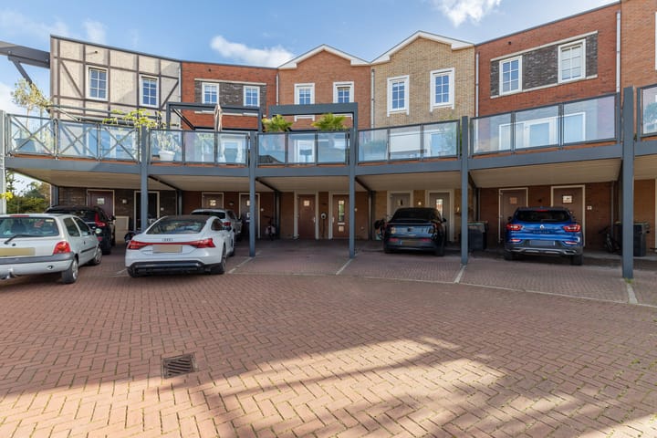 Tussenwoning te koop: Truus Wijsmuller-Meijerstraat 5, Alkmaar