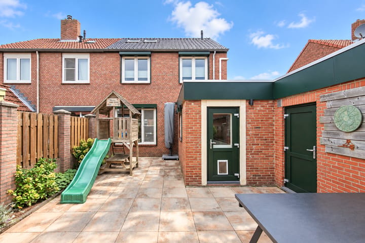 Tussenwoning te koop: Bergweg 13, Sint Odiliënberg