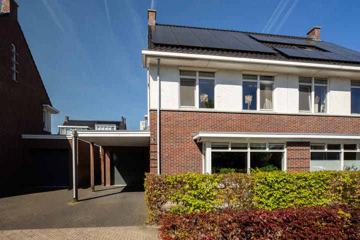 Twee-onder-één-kap te koop: Mariënhorst 11, Epse