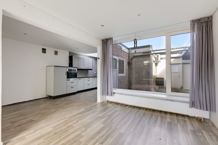 Tussenwoning te koop: Vorst Leopoldstraat 7, 'S-Heerenberg