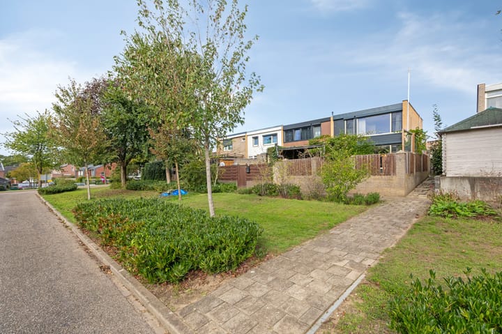 Tussenwoning te koop: Vorst Leopoldstraat 7, 'S-Heerenberg