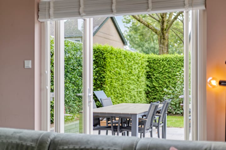Tussenwoning te koop: Hofstade 48, Alphen (Nb)