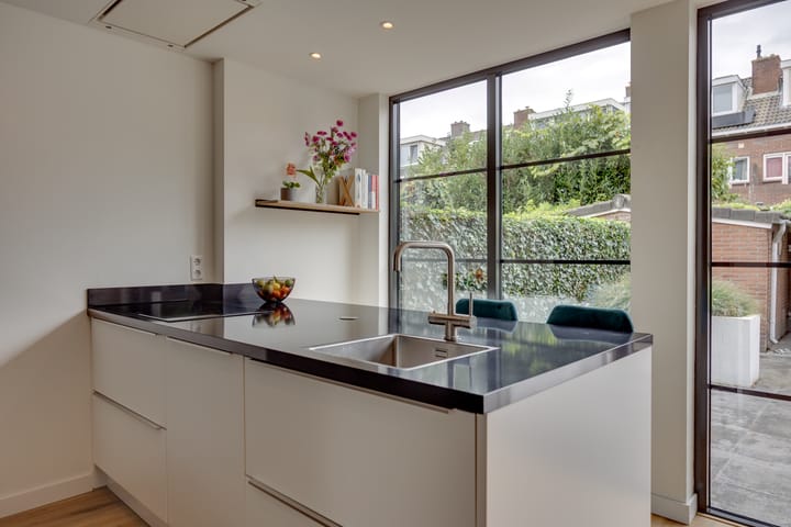 Tussenwoning te koop: Petristraat 3, Utrecht