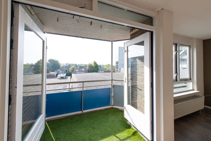 Appartement te koop: Korenbloem 94, Zwaag