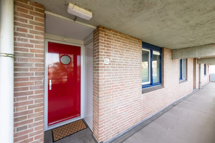 Appartement te koop: Korenbloem 94, Zwaag
