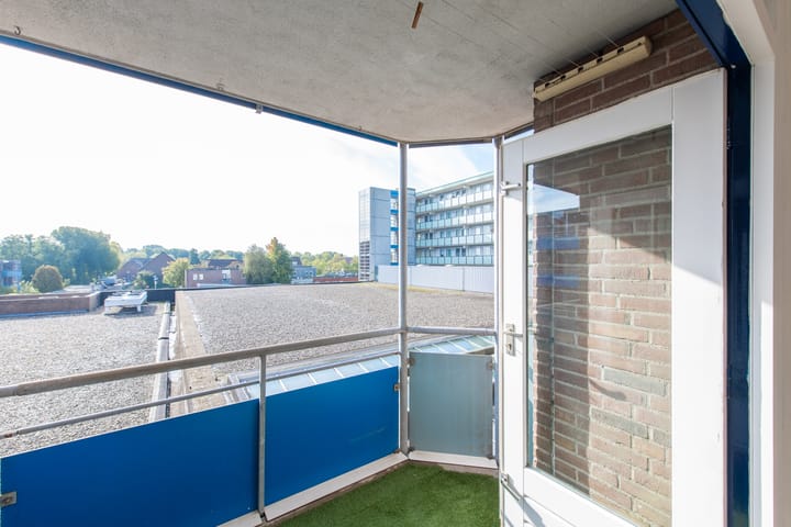 Appartement te koop: Korenbloem 94, Zwaag