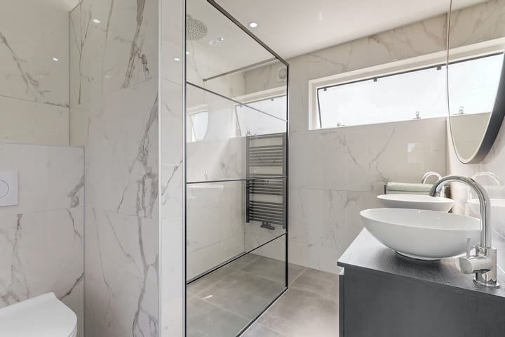 Tussenwoning te koop: Jules Vernehof 6, Woerden