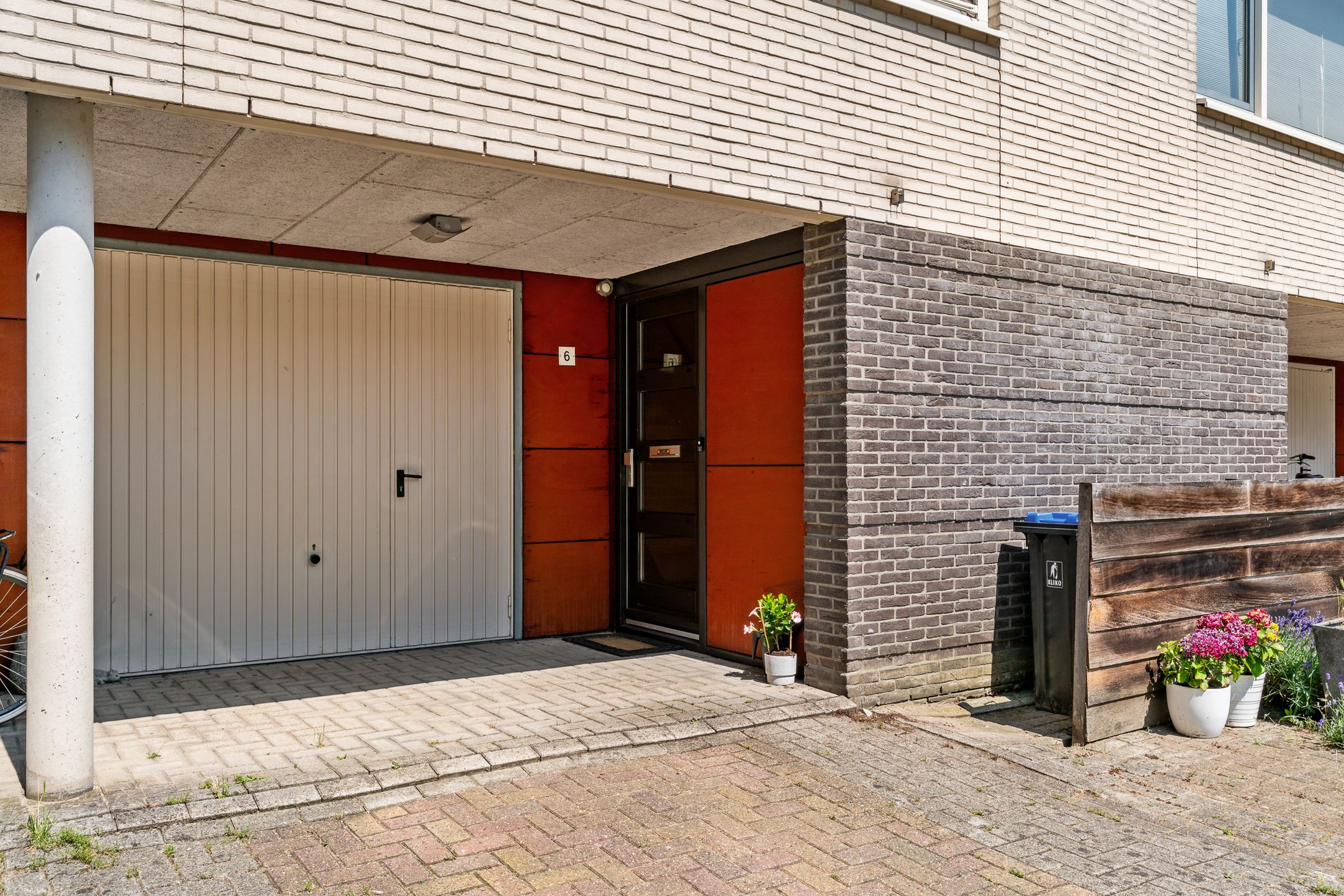 Photo 39 of Jules Vernehof 6