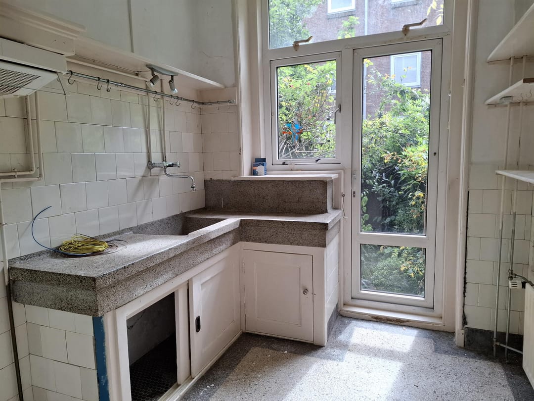 Photo 8 of Frank van Borselenstraat 12-B
