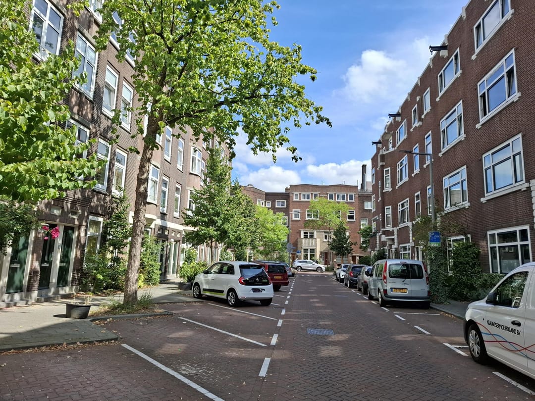 Photo 2 of Frank van Borselenstraat 12-B