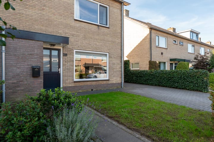Twee-onder-één-kap te koop: Vondelstraat 30, Putten
