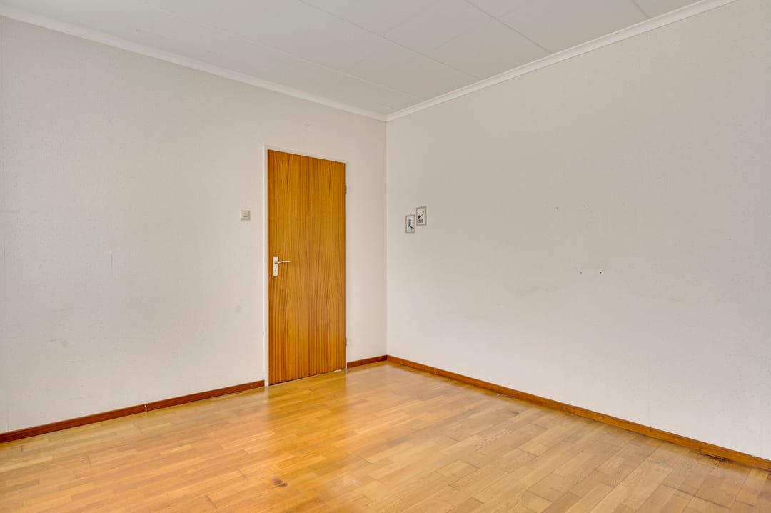 Photo 17 of Landweerstraat 1