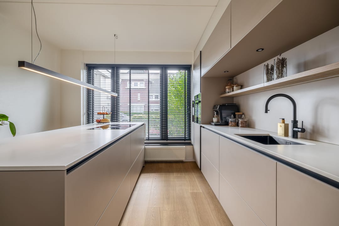 Photo 2 of Varsseveldstraat 123