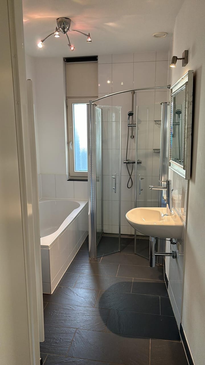 Tussenwoning te huur: Geuzenhof 5, Bussum