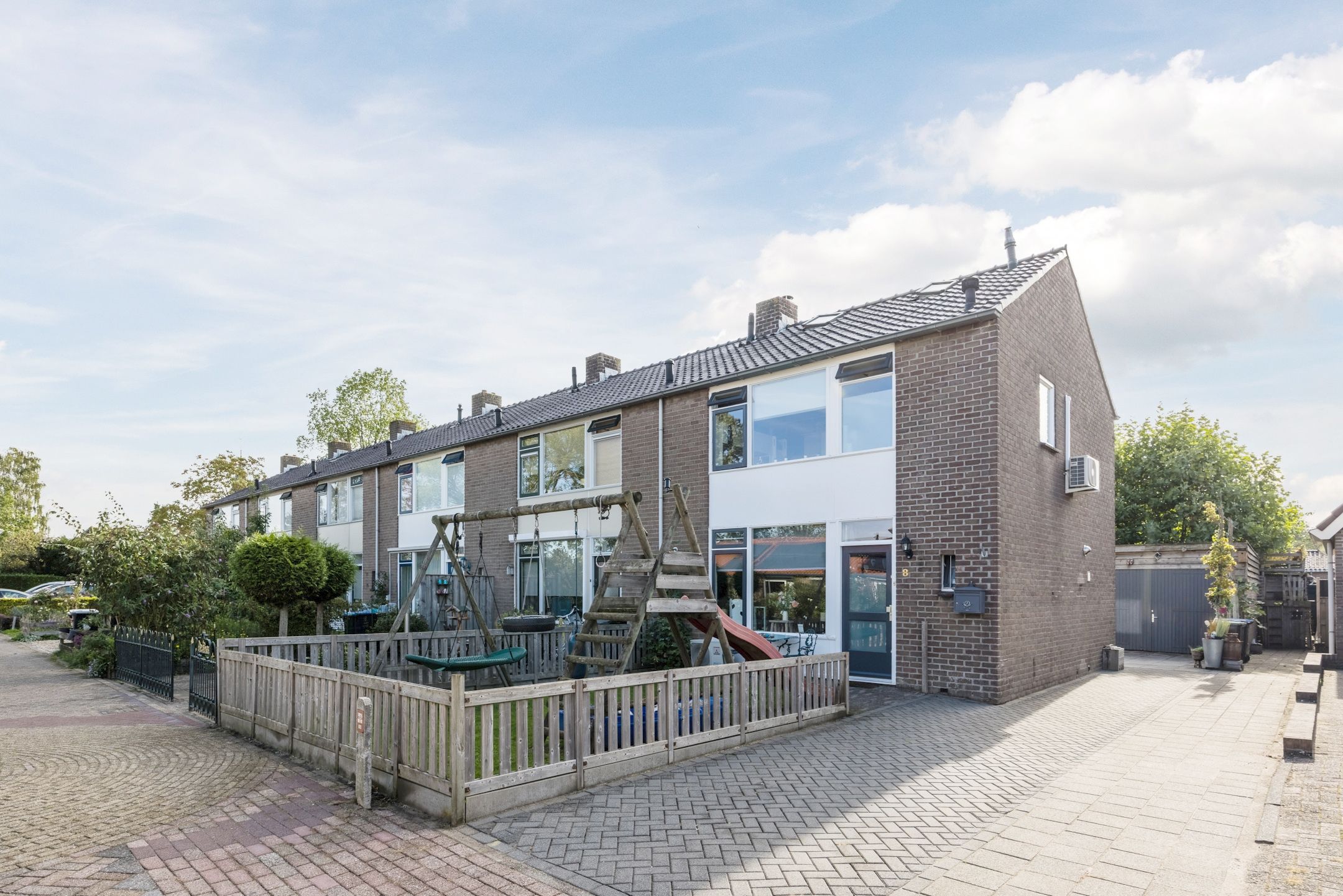 Burg B. den Oudenstraat 8 