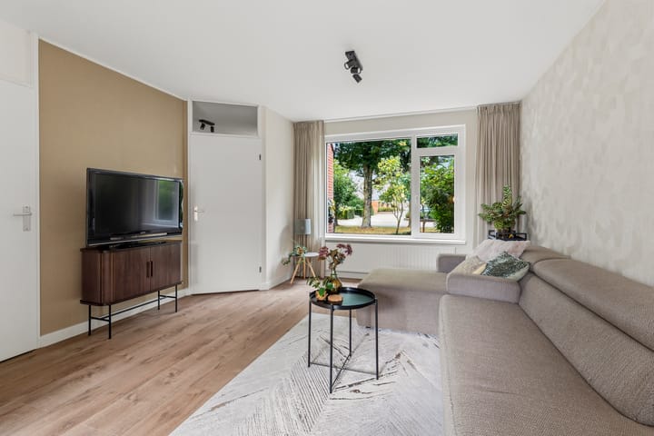 Tussenwoning te koop: Ganzewei 11, Elst (Ge)