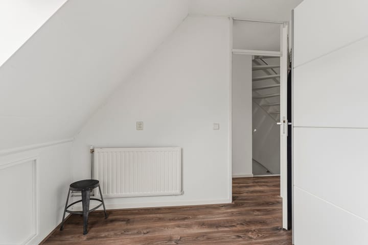Tussenwoning te koop: Ganzewei 11, Elst (Ge)