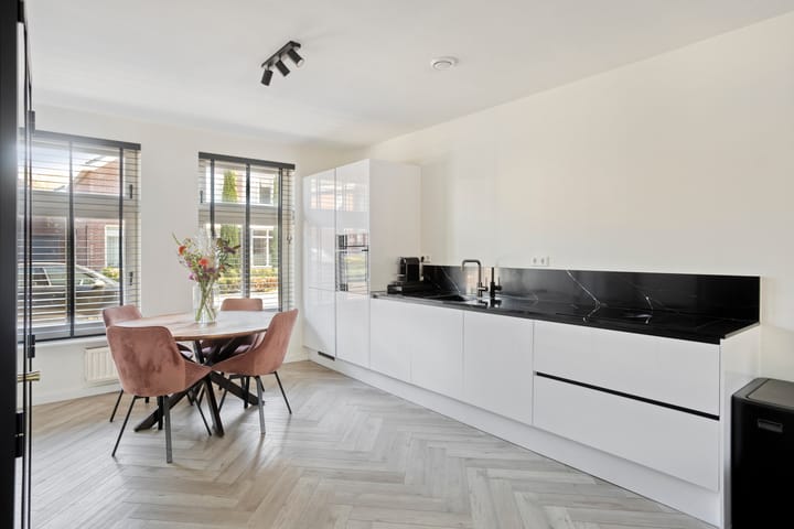 Tussenwoning te koop: Eekhoornstraat 10, Heijen