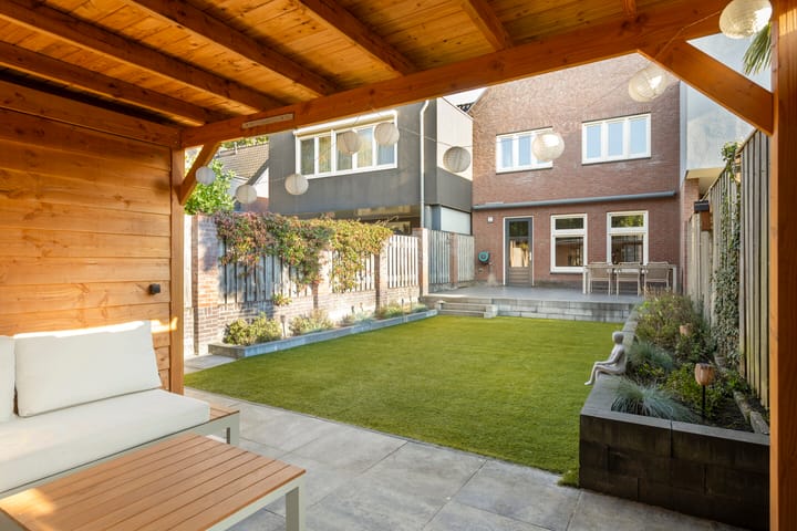 Tussenwoning te koop: Eekhoornstraat 10, Heijen