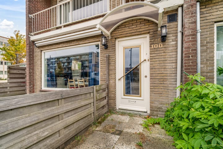 Hoekwoning te koop: Ouddiemerlaan 100, Diemen