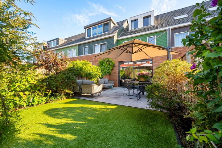 Tussenwoning te koop: Kersenhout 31, Zaandam