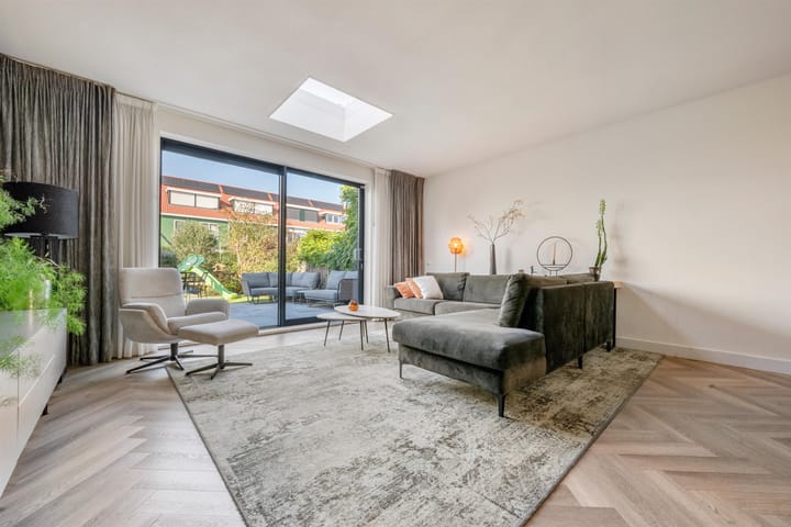 Tussenwoning te koop: Kersenhout 31, Zaandam