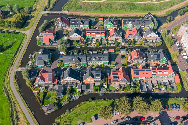 Tussenwoning te koop: Kersenhout 31, Zaandam