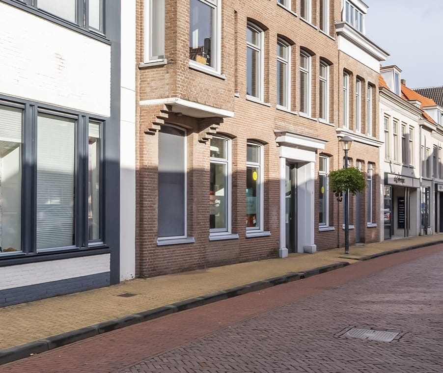 Bekijk foto 2 van Haarstraat 65