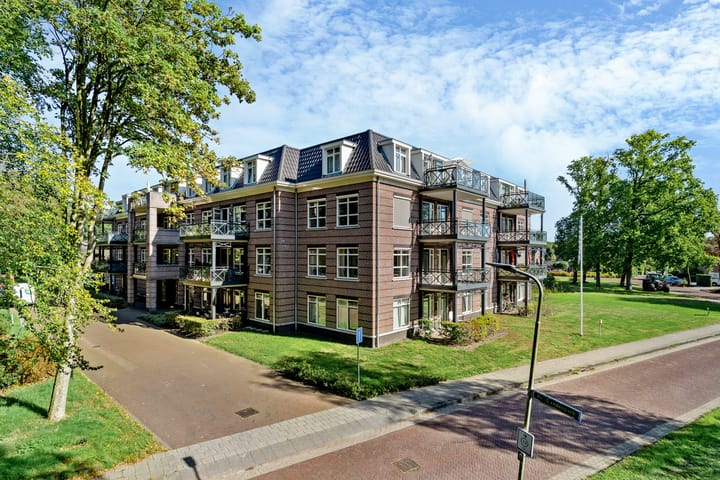 Photo 4 of Van Lyndenpark 22