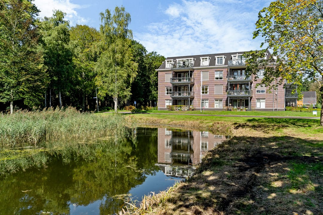 Photo 7 of Van Lyndenpark 22