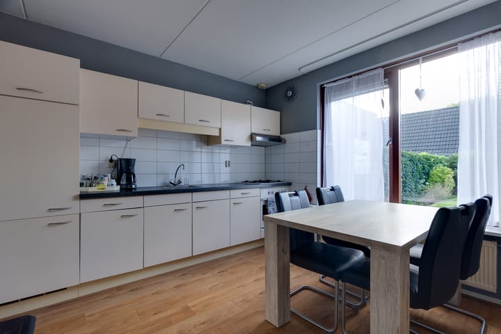 Twee-onder-één-kap te koop: Kompasstraat 14, Lutjegast