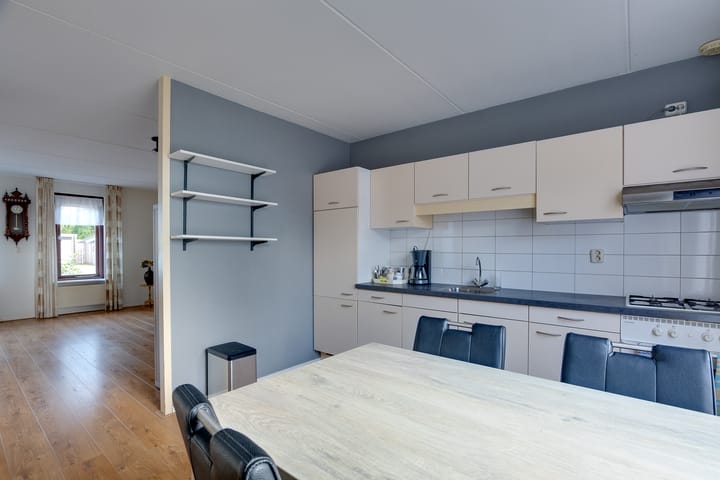 Twee-onder-één-kap te koop: Kompasstraat 14, Lutjegast