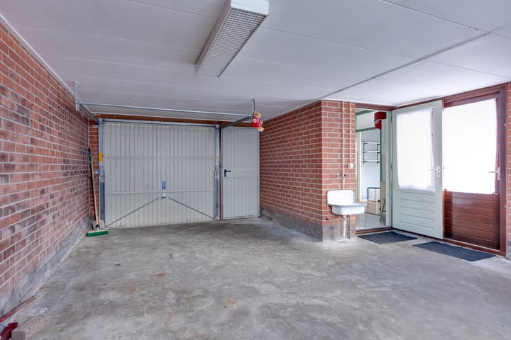 Twee-onder-één-kap te koop: Kompasstraat 14, Lutjegast