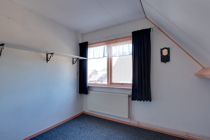 Twee-onder-één-kap te koop: Kompasstraat 14, Lutjegast
