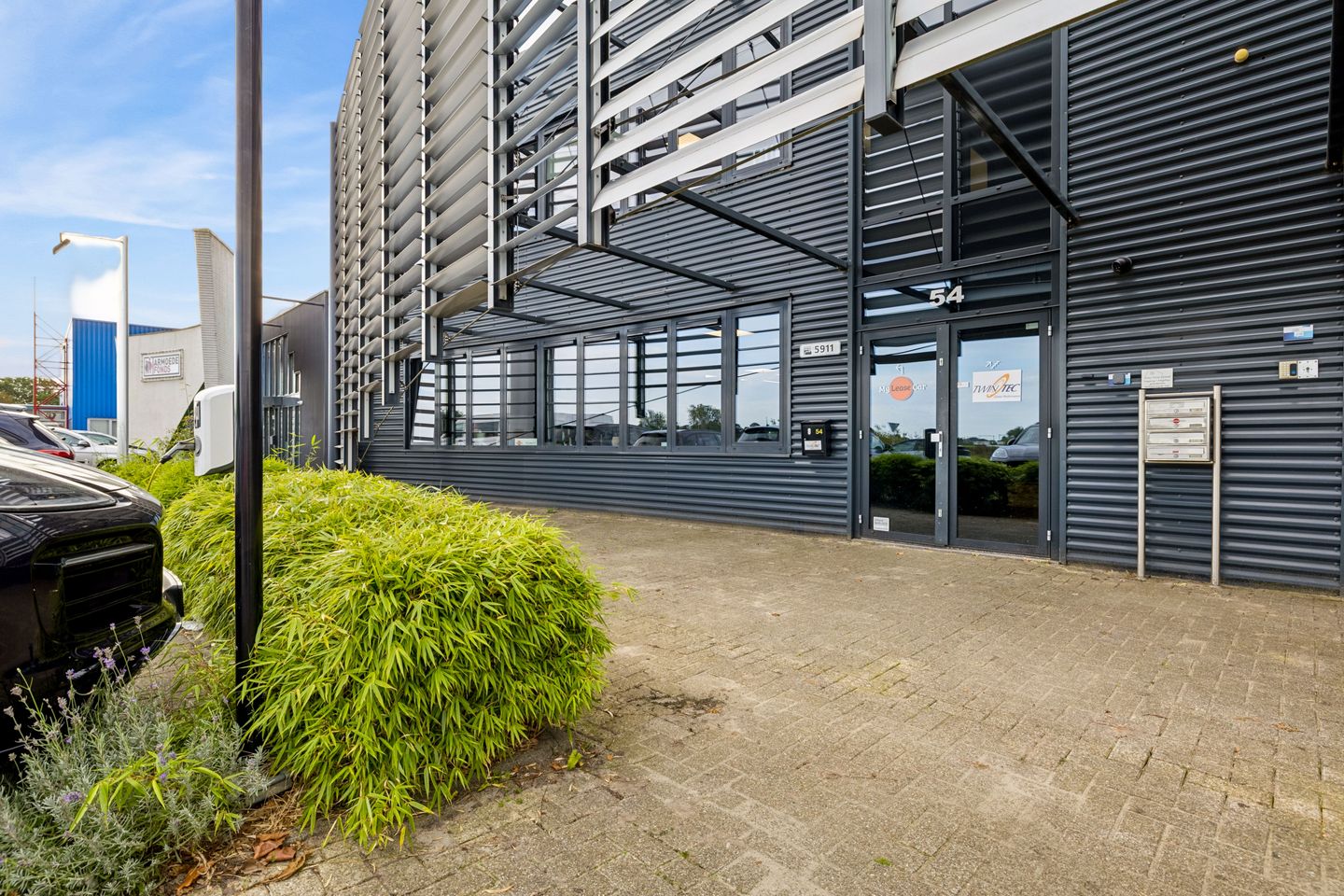 Bekijk foto 4 van De Grote Elst 54
