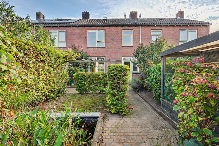 Tussenwoning te koop: Kampweg 75, Brummen