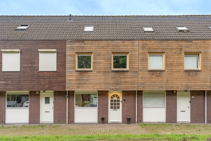 Riethovenerf 18, Tilburg