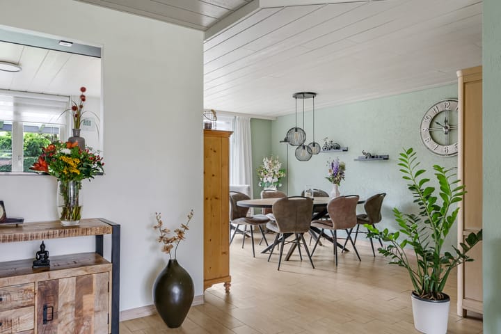 Tussenwoning te koop: Teresaplein 6, Zetten