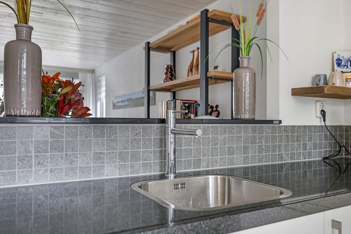 Tussenwoning te koop: Teresaplein 6, Zetten