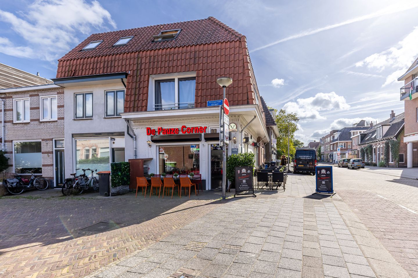 Bekijk foto 2 van Aldegondestraat 1