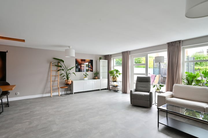 Hoekwoning te koop: Matissehof 175, Hoorn