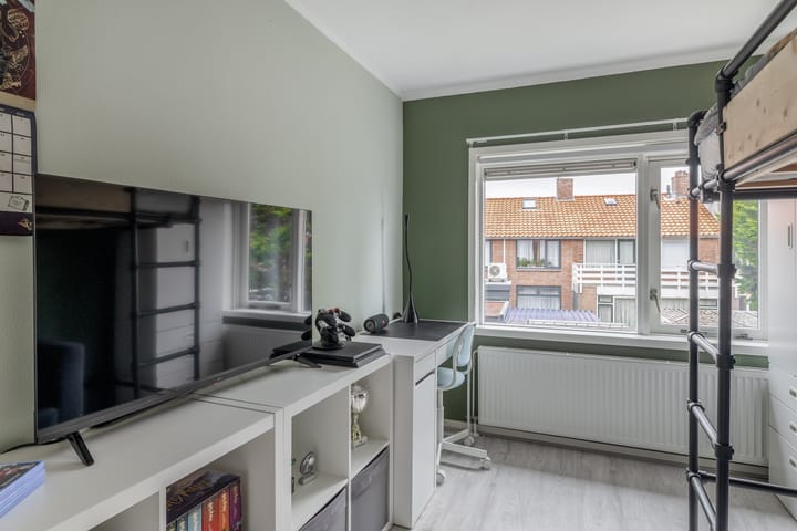 Tussenwoning te koop: Hazelaarstraat 23, Monster
