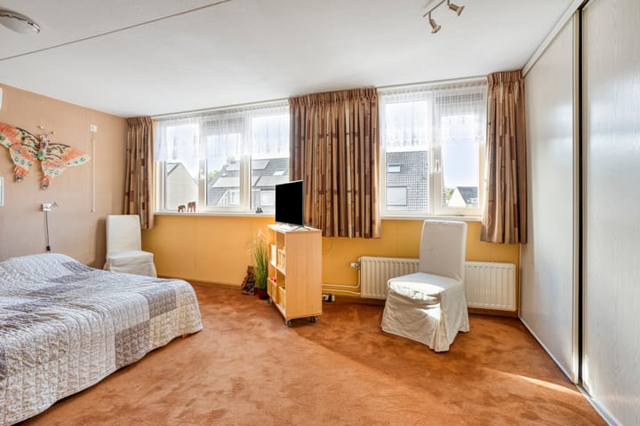 Tussenwoning te koop: Langehof 15, Ammerzoden