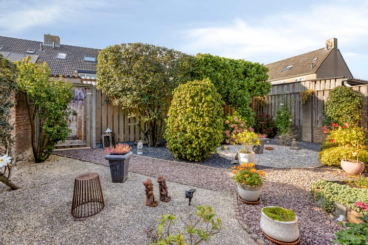 Tussenwoning te koop: Langehof 15, Ammerzoden