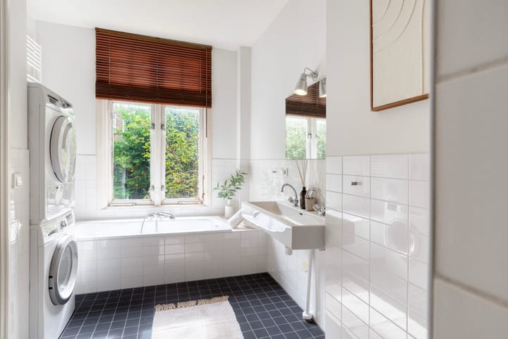 Appartement te koop: Roelof Hartstraat 38-1, Amsterdam
