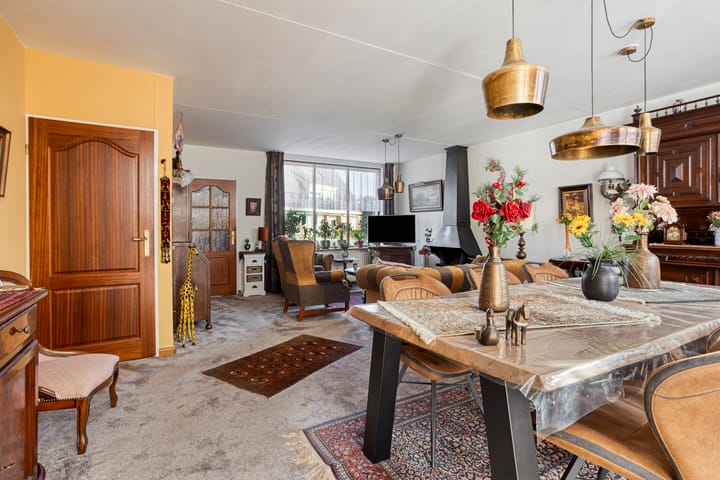 Tussenwoning te koop: Langehof 15, Ammerzoden