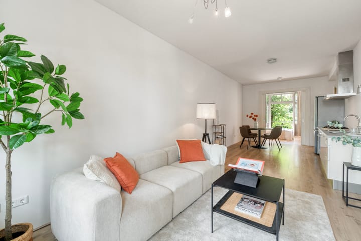 Appartement te koop: Roelof Hartstraat 38-1, Amsterdam