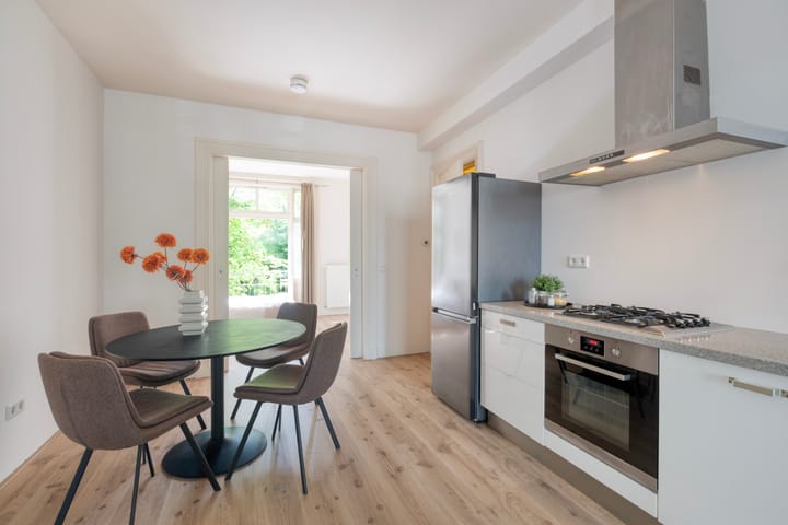 Appartement te koop: Roelof Hartstraat 38-1, Amsterdam