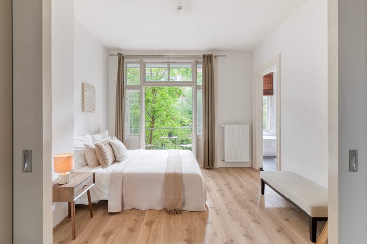 Appartement te koop: Roelof Hartstraat 38-1, Amsterdam